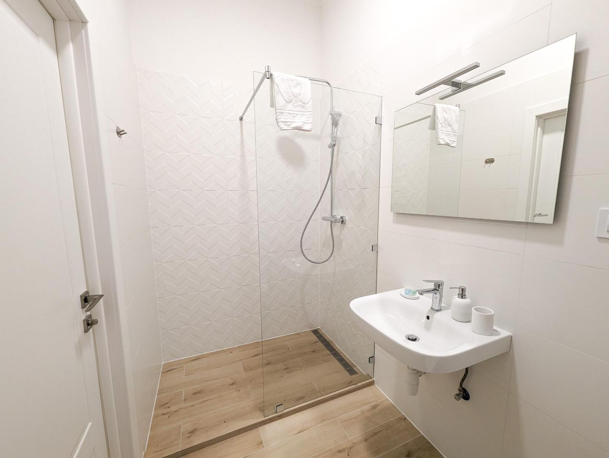 Kyiv Honchara Hotel Kültér fotó